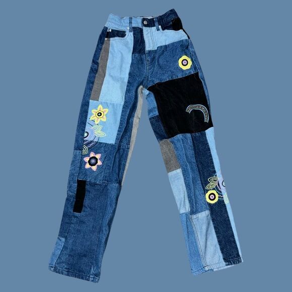 BDG High-Waisted Baggy Jean - Patched Size 25 #35 - Picture 9 of 9